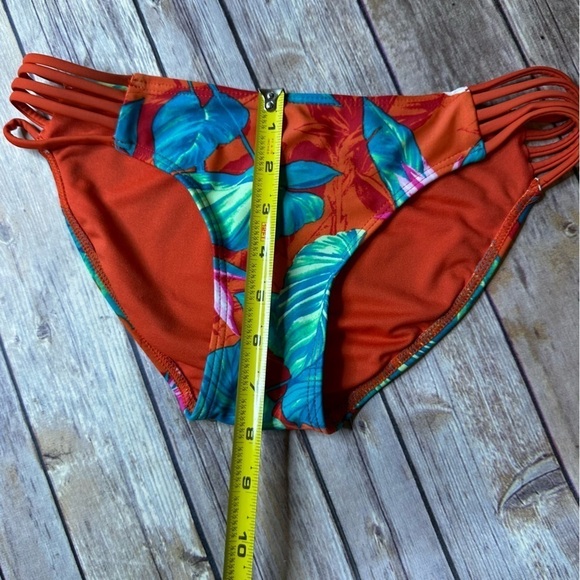 Xhilaration Swim Small Women's Bikini Bottoms Bathing Suit Swimsuit Red Tropical - Picture 9 of 9